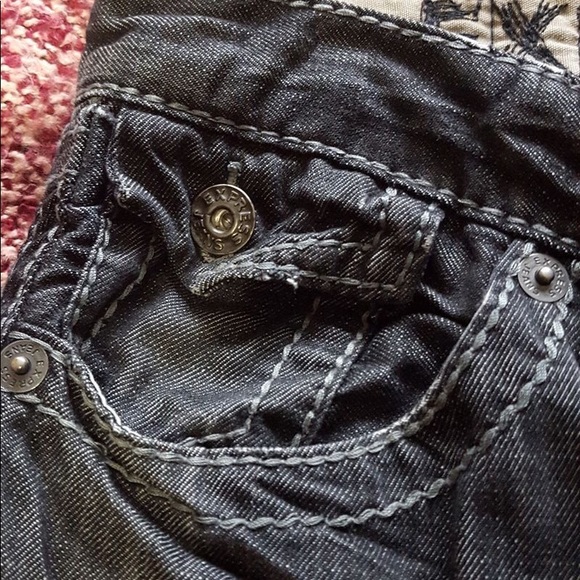 EXPRESS Men’s Distressed Jeans - Picture 4 of 6